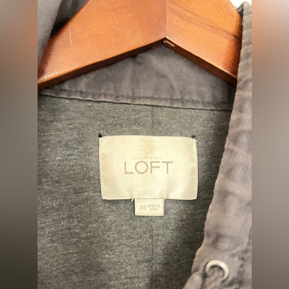LOFT Charcoal Gray Zip Removable Hood W/Faux Fur XS - Picture 9 of 10